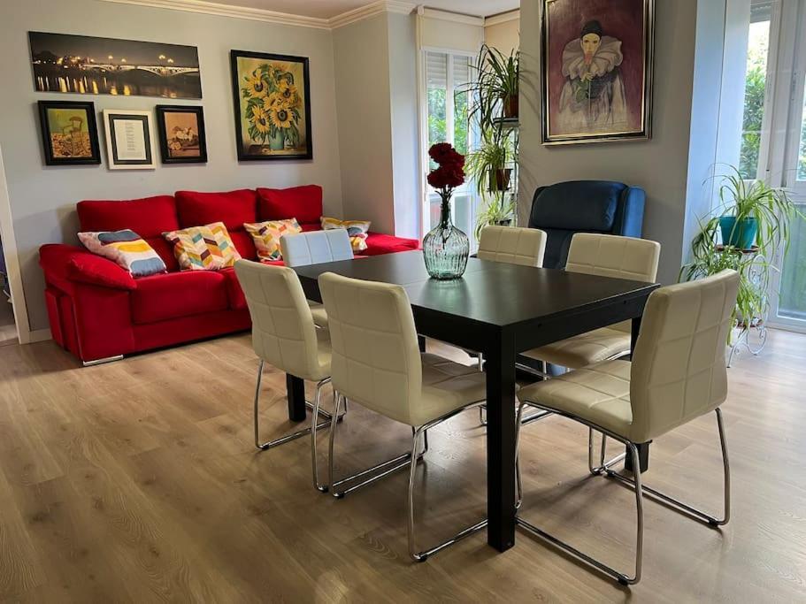 Triana Family Suites Севілья Екстер'єр фото